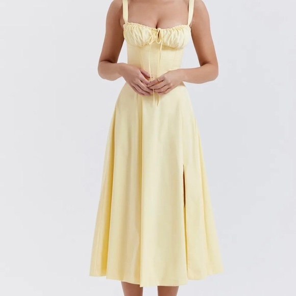 House of CB Carmen - Picture 1 of 5